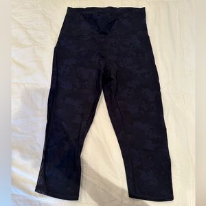 Lululemon crop leggings size 6